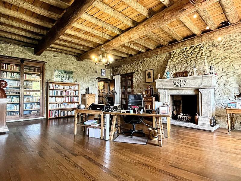 Château - 148 m² - 8 pièces