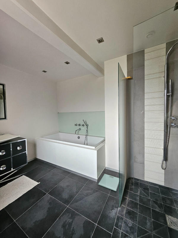 Maison - 190 m² - 6 pièces