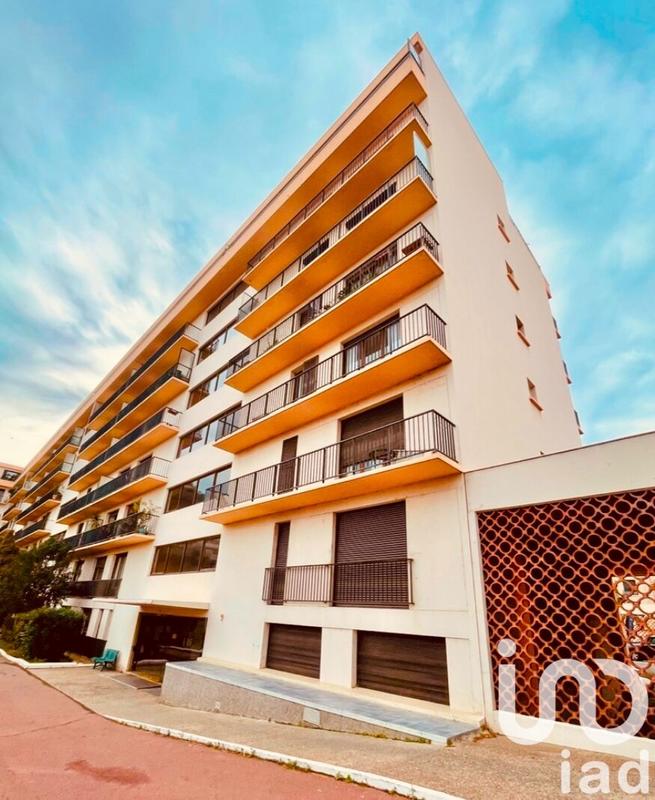 Studio - 10 m² - 1 pièce