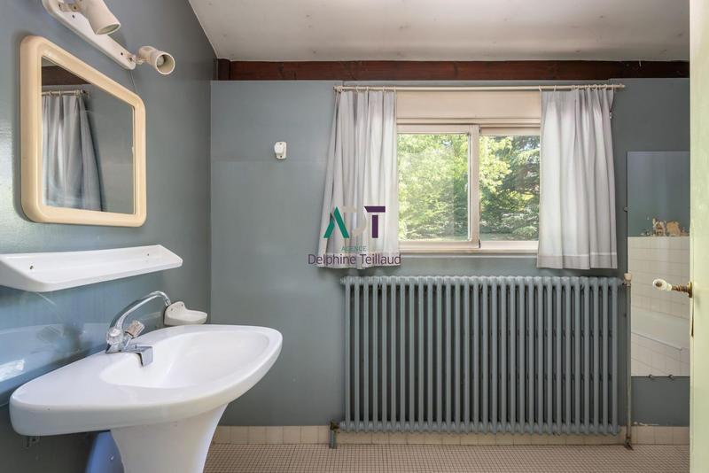 Maison - 286 m² - 9 pièces