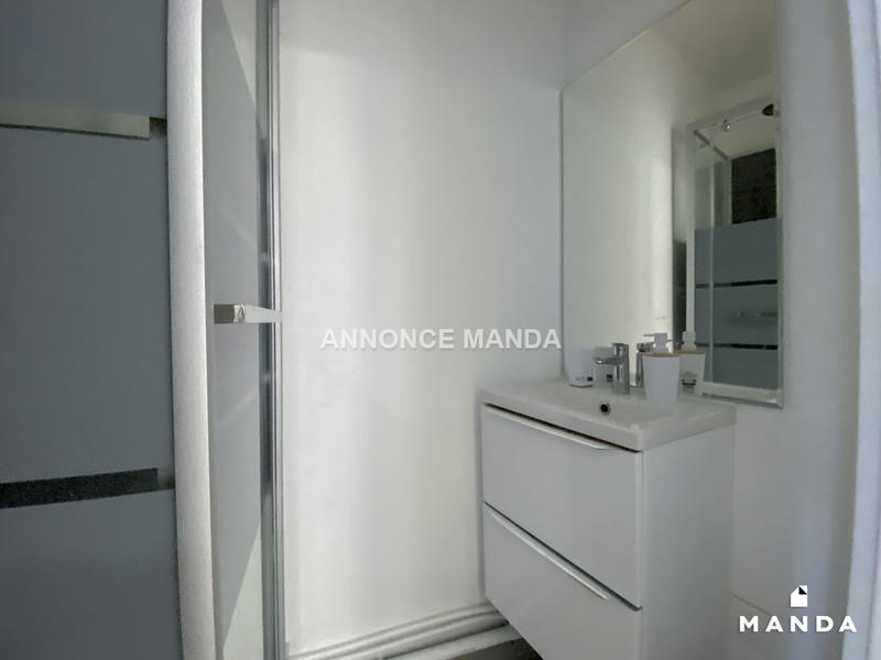 Chambre - 10 m² - 5 pièces