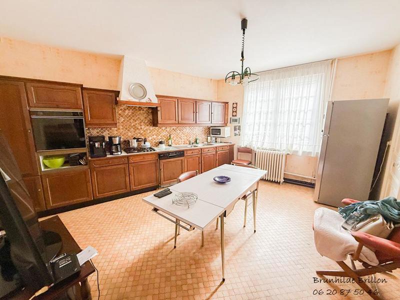 Maison - 215 m² - 6 pièces