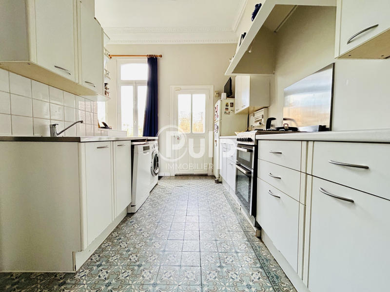 Maison bourgeoise - 246 m² - 12 pièces