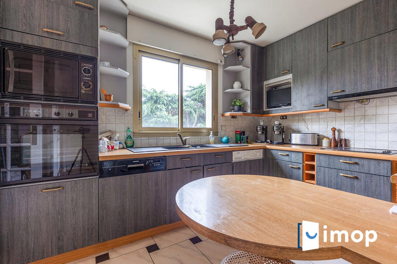 Appartement - 130 m² - 5 pièces