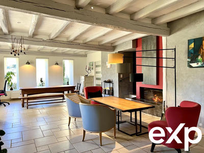 Maison - 280 m² - 10 pièces