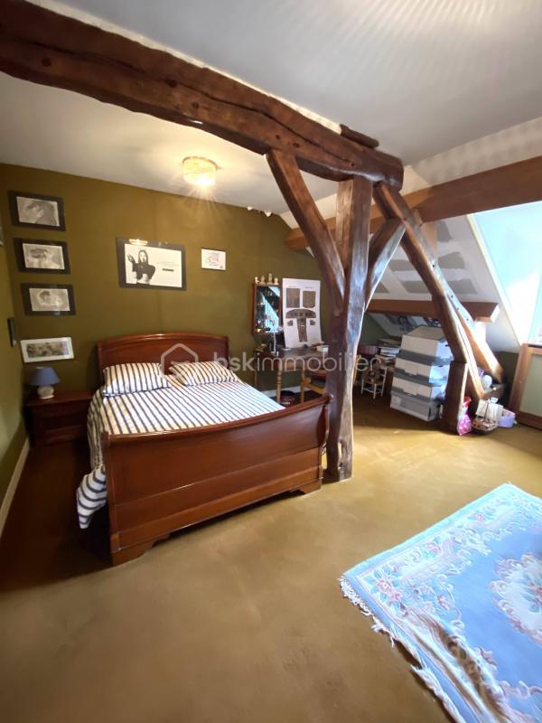 Demeure - 235 m² - 8 pièces