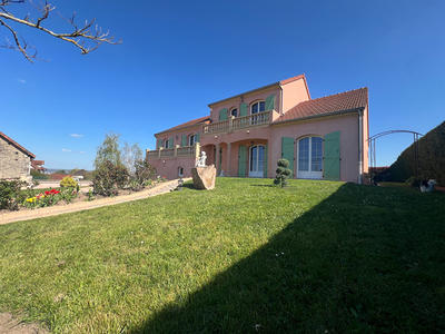Maison - 146 m² - 7 pièces