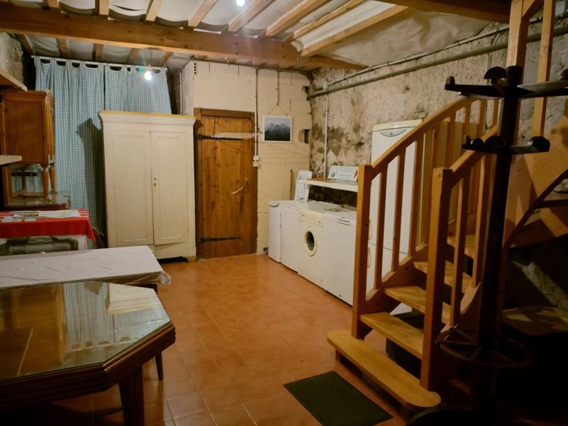 Maison - 260 m² - 8 pièces