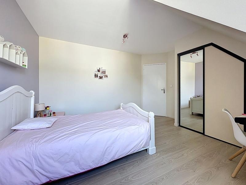 Villa - 256 m² - 9 pièces