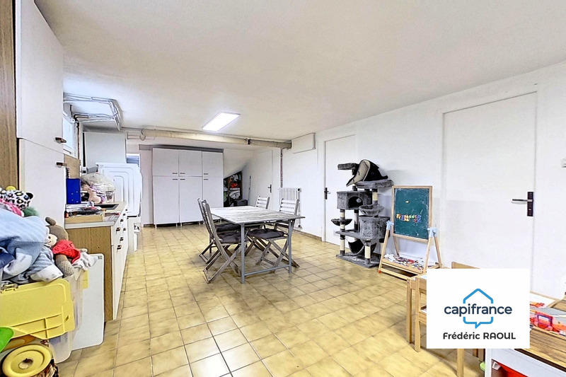 Maison - 180 m² - 6 pièces