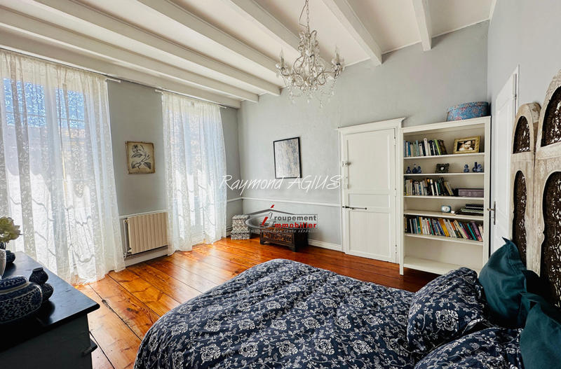 Maison de village - 315 m² - 8 pièces