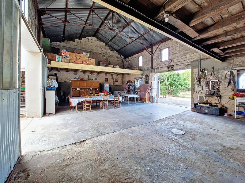 Maison - 202 m² - 7 pièces