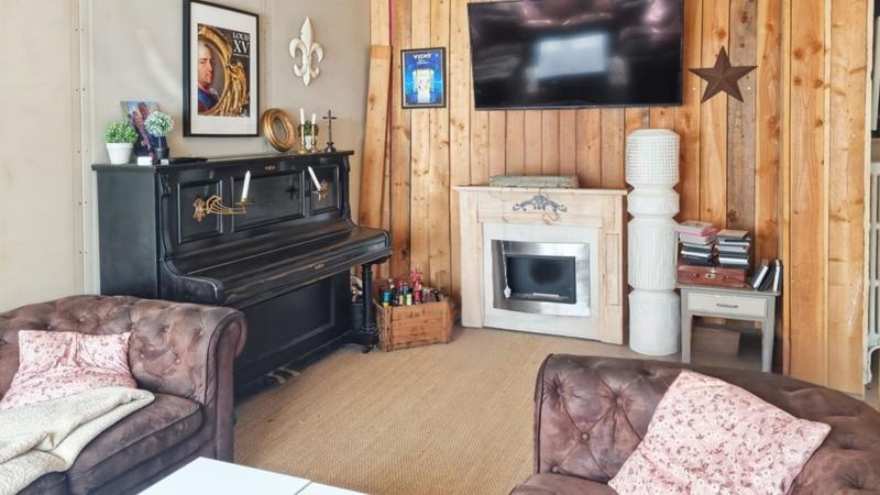 Maison - 200 m² - 10 pièces