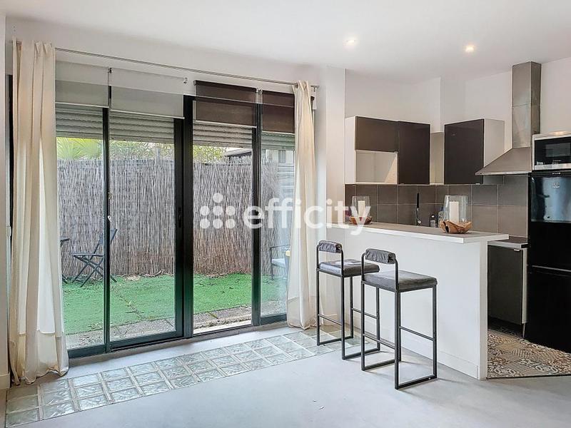 Appartement ancien - 66 m² - 3 pièces