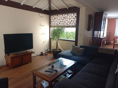 Maison - 111 m² - 5 pièces