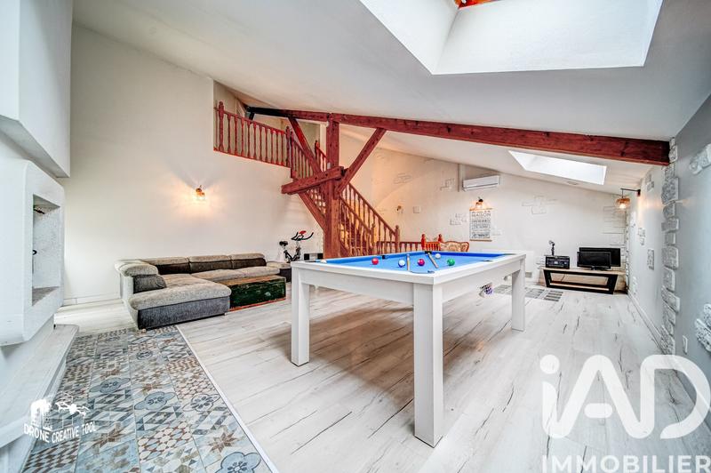 Maison - 247 m² - 7 pièces