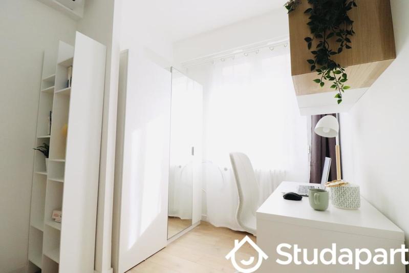 Chambre - 11 m² - 1 pièce