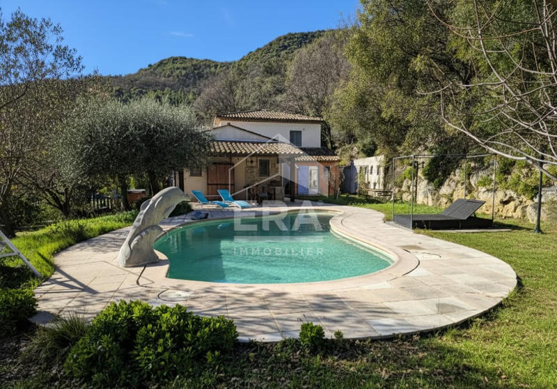 Maison - 158 m² - 6 pièces