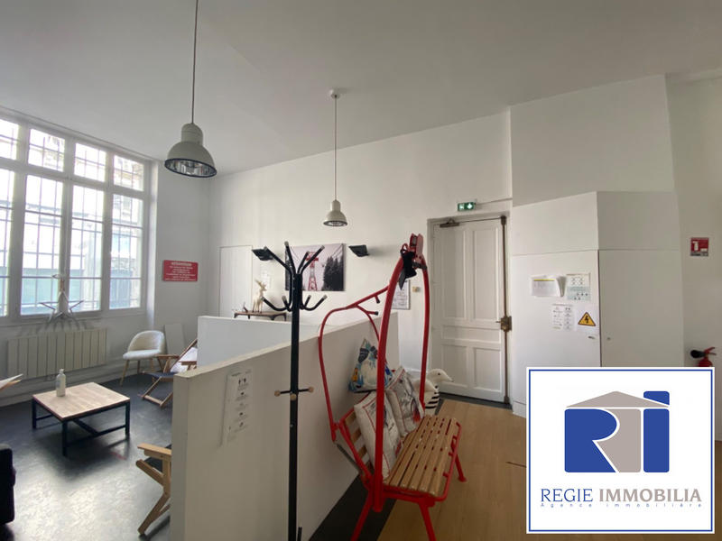 Bureau - 229 m² - 7 pièces