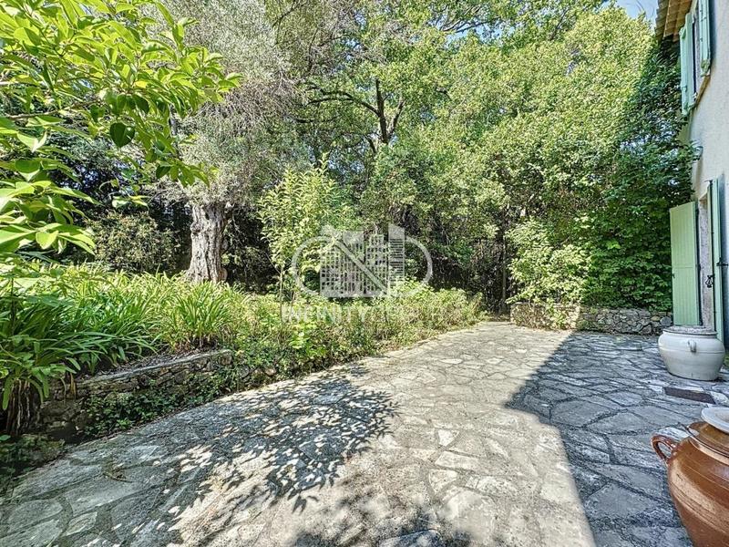 Villa - 193 m² - 6 pièces