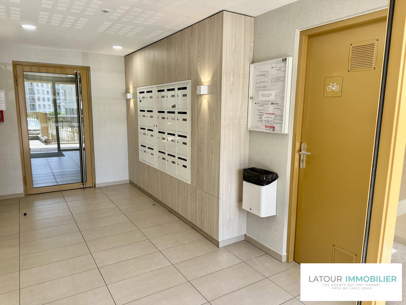 Appartement - 84 m² - 4 pièces