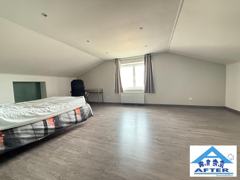 Maison - 237 m² - 8 pièces