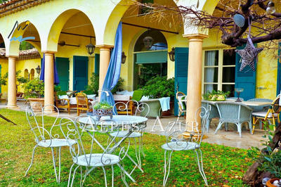 Villa - 251 m² - 5 pièces