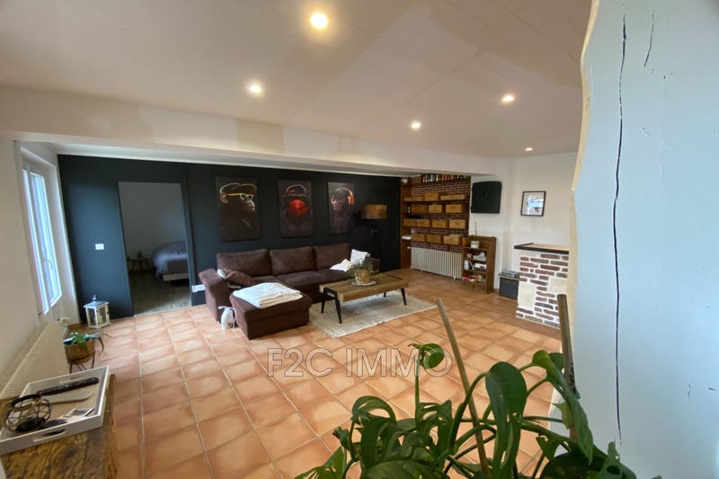 Maison - 212 m² - 6 pièces