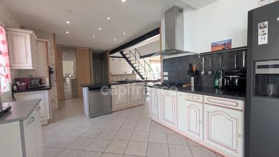 Maison - 153 m² - 6 pièces
