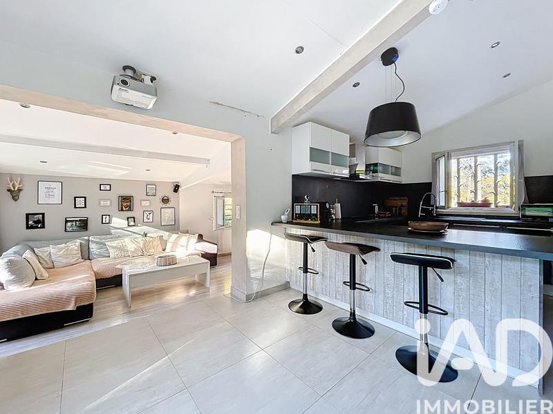 Maison - 185 m² - 7 pièces