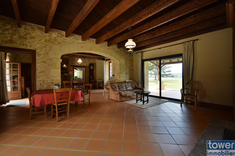 Propriété - 289 m² - 11 pièces