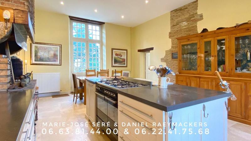 Demeure - 560 m² - 17 pièces