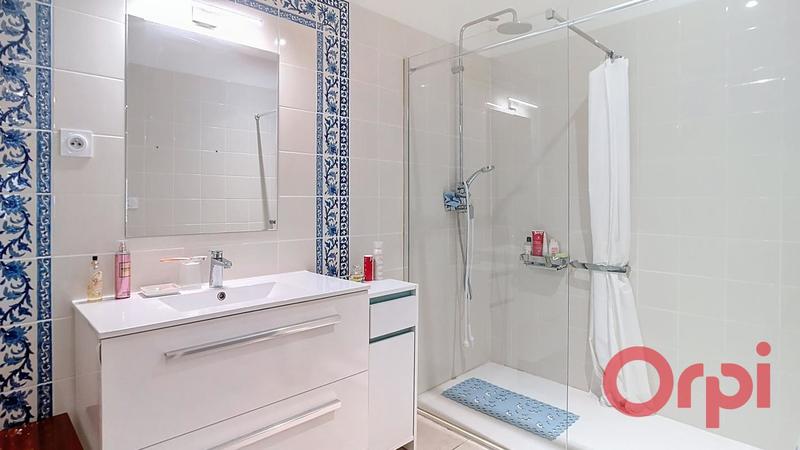 Maison - 184 m² - 6 pièces