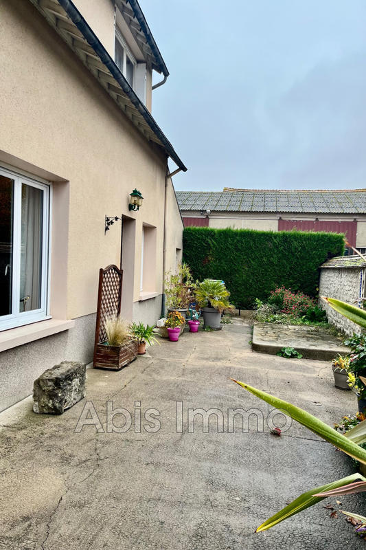 Maison - 143 m² - 6 pièces