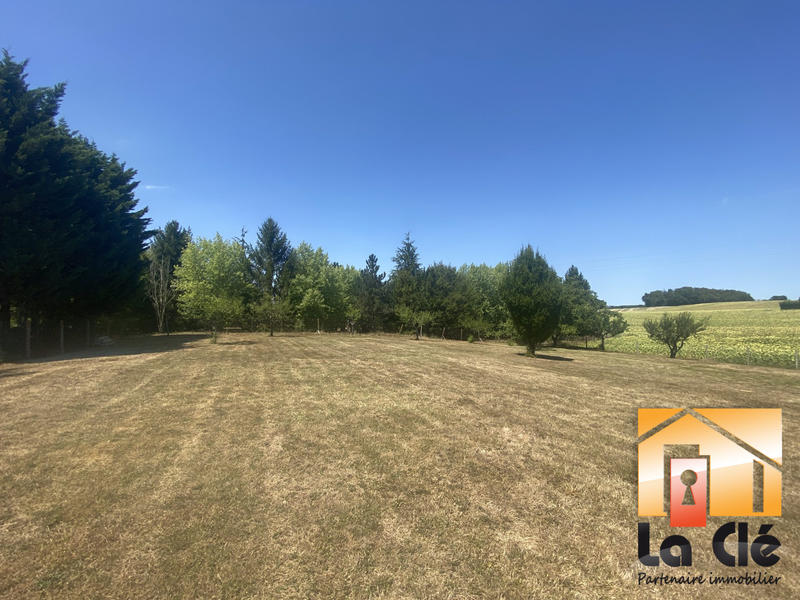 Terrain - 2 235 m²