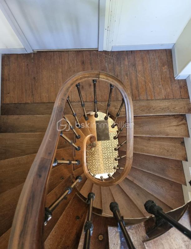 Immeuble - 150 m² - 7 pièces