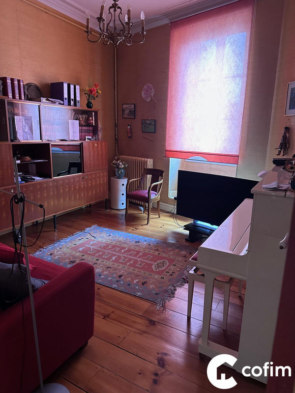 Maison - 287 m² - 10 pièces