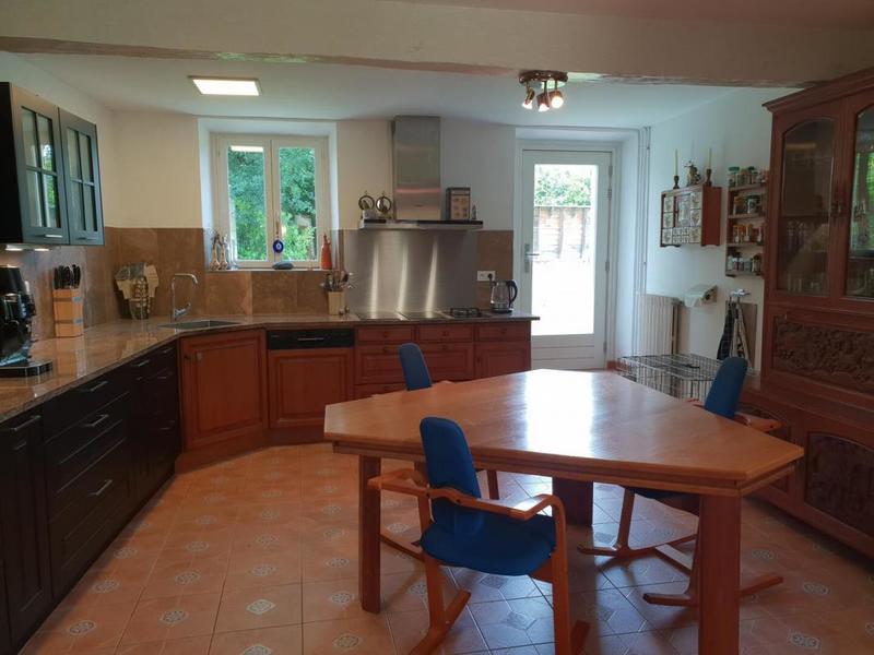 Propriété - 266 m² - 9 pièces