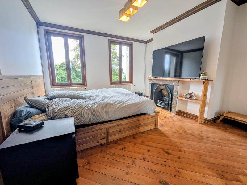 Maison - 200 m² - 8 pièces