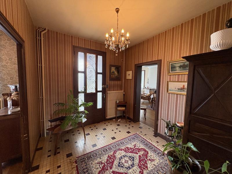 Maison - 179 m² - 7 pièces