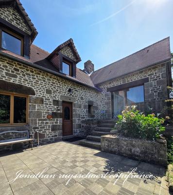 Maison de campagne - 250 m² - 10 pièces