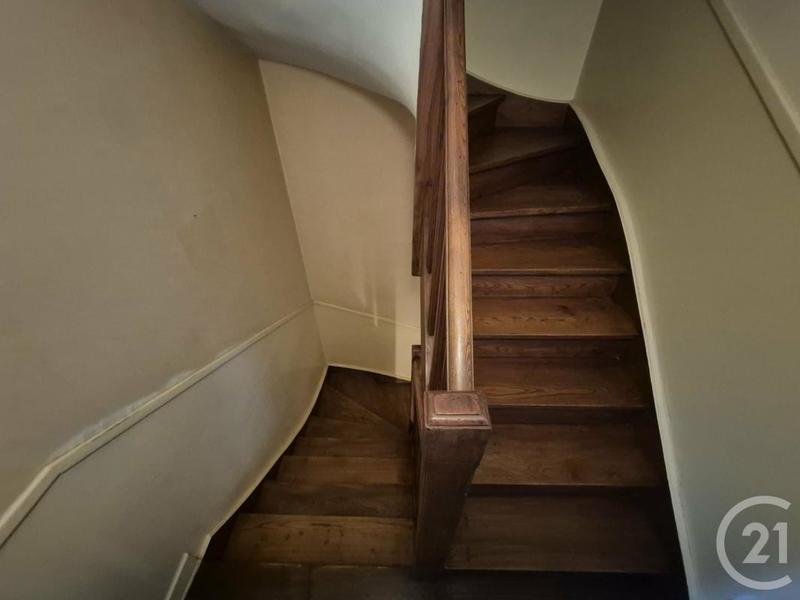 Maison - 92 m² - 8 pièces