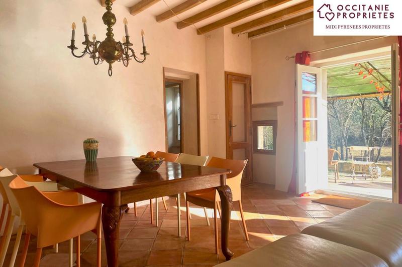 Propriété - 253 m² - 5 pièces