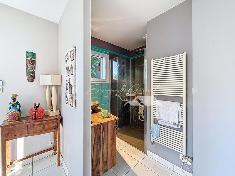 Maison - 168 m² - 7 pièces