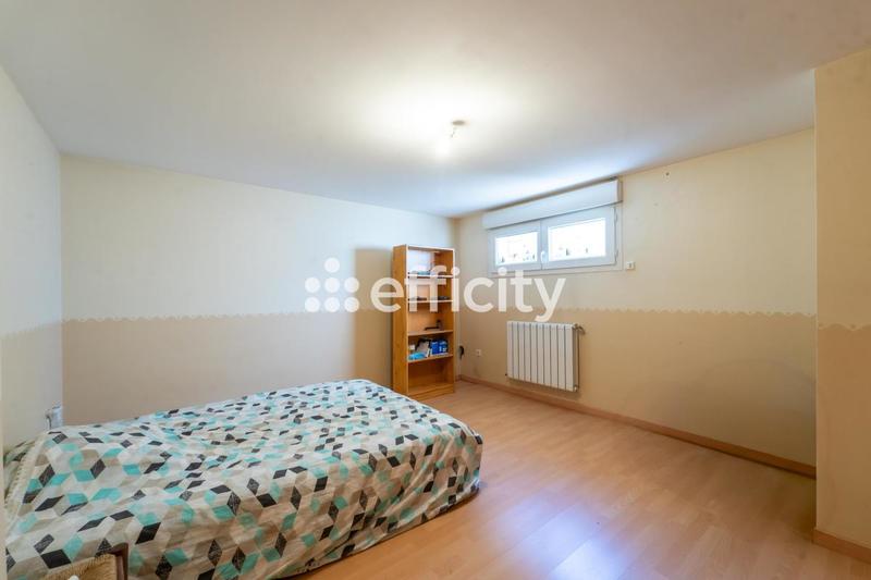 Maison - 155 m² - 8 pièces