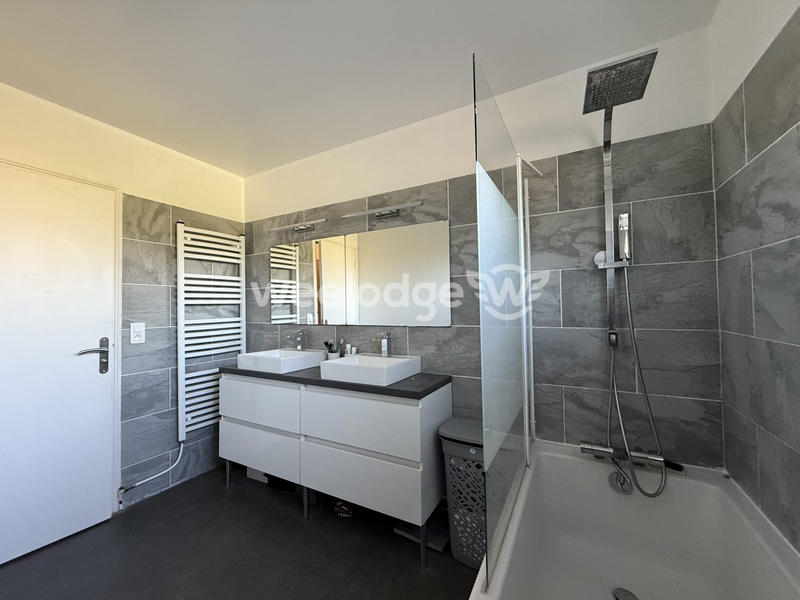 Maison - 147 m² - 6 pièces