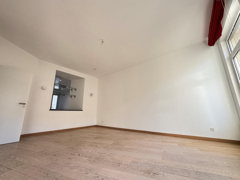 Appartement - 200 m² - 7 pièces