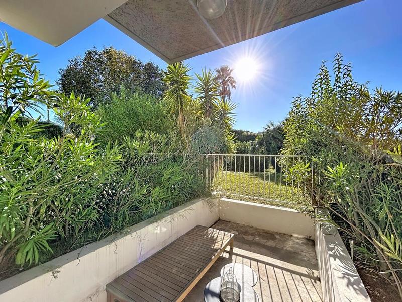 Studio - 24 m² - 1 pièce