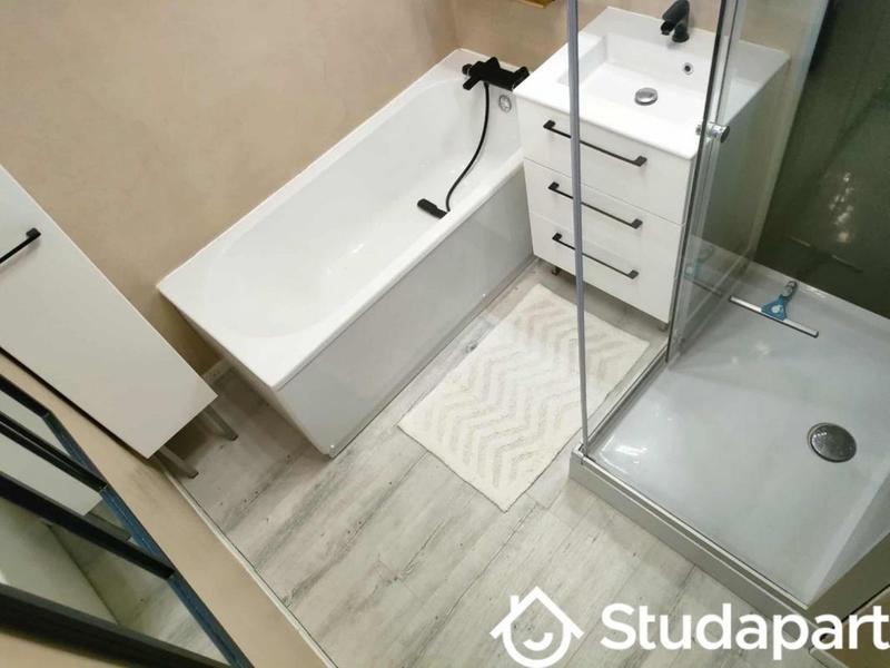 Chambre - 12 m² - 1 pièce