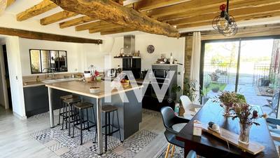 Maison - 450 m² - 15 pièces